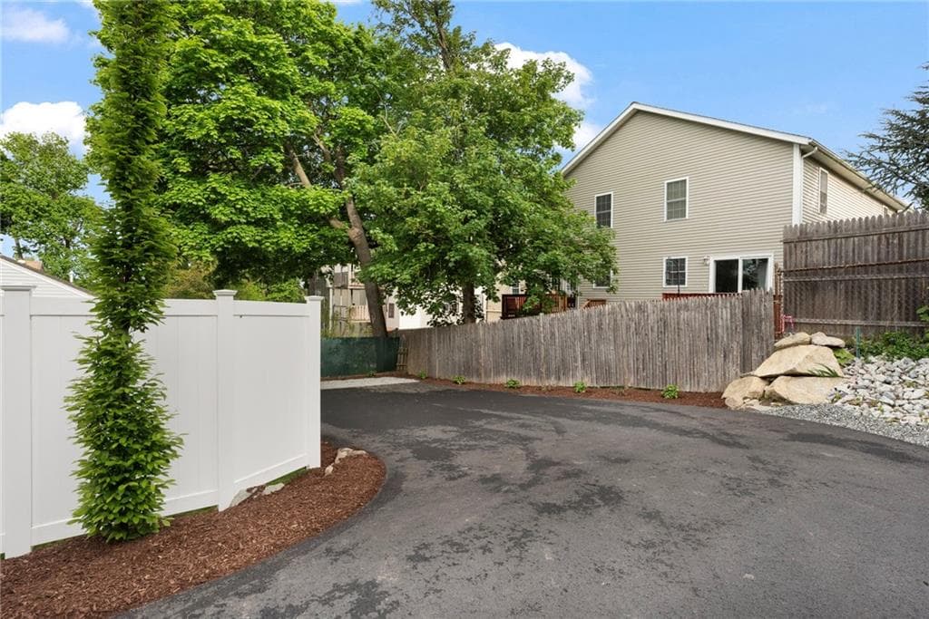 54 56 Grand View Street photo 43