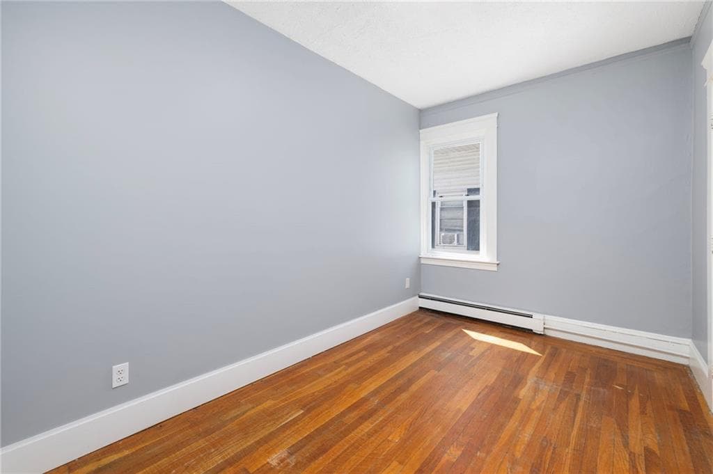 559 Branch Avenue photo 17