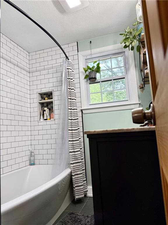 Single Family Residence at 408 Gardiner Road, Richmond, photo 10 of 12