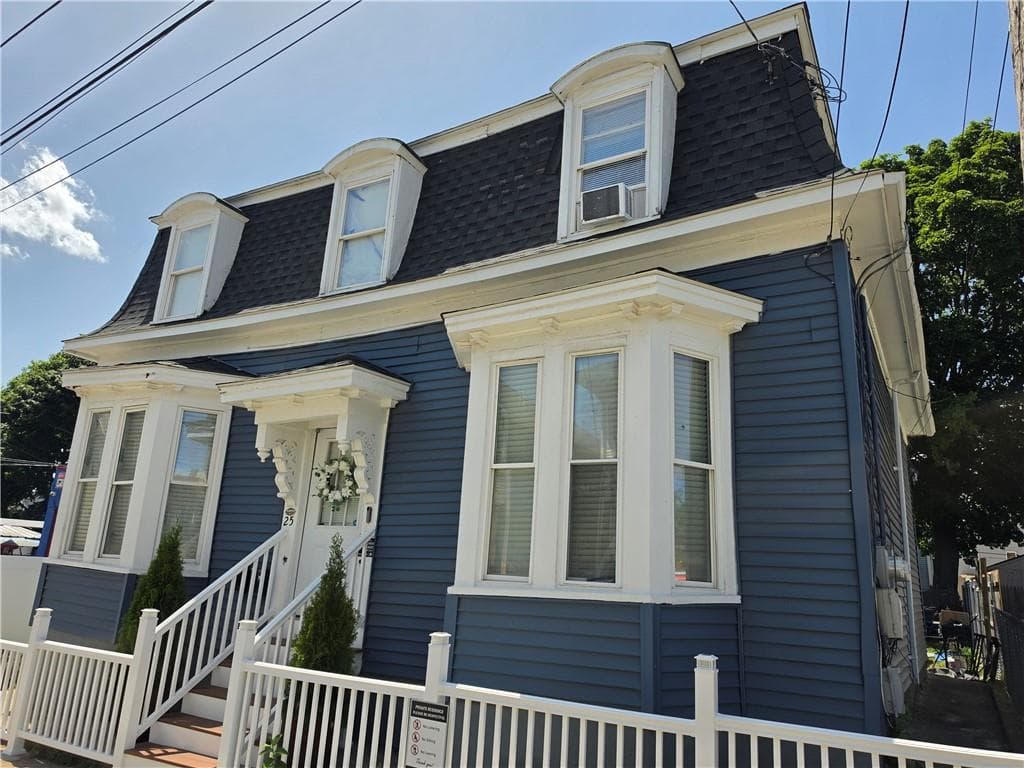 Multi Family at 25 Seabury Street, Providence, photo 2 of 25