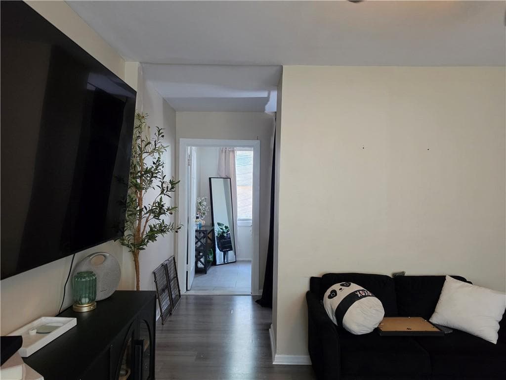 Multi Family at 25 Seabury Street, Providence, photo 13 of 25