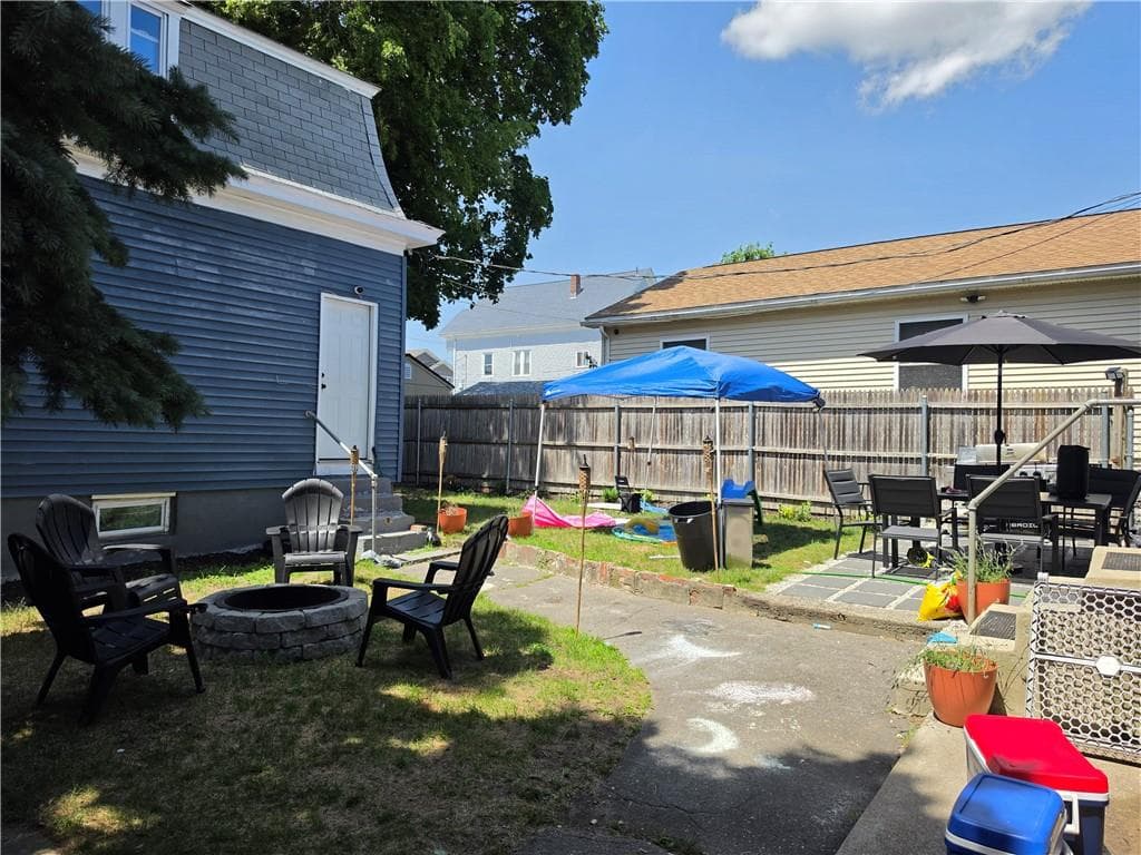 Multi Family at 25 Seabury Street, Providence, photo 7 of 25