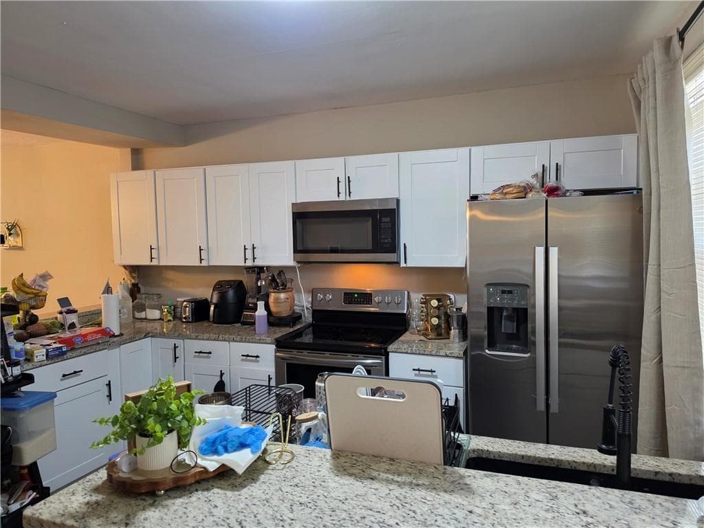 Multi Family at 25 Seabury Street, Providence, photo 10 of 25