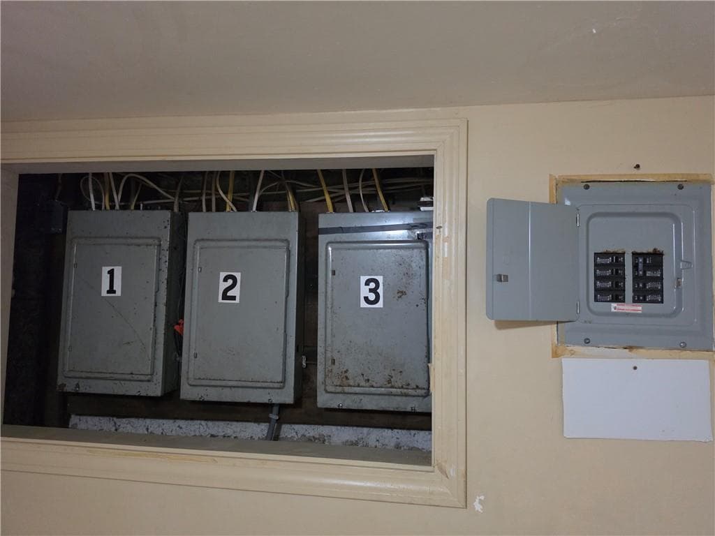 Multi Family at 112 Bernon Street, Providence, photo 32 of 35