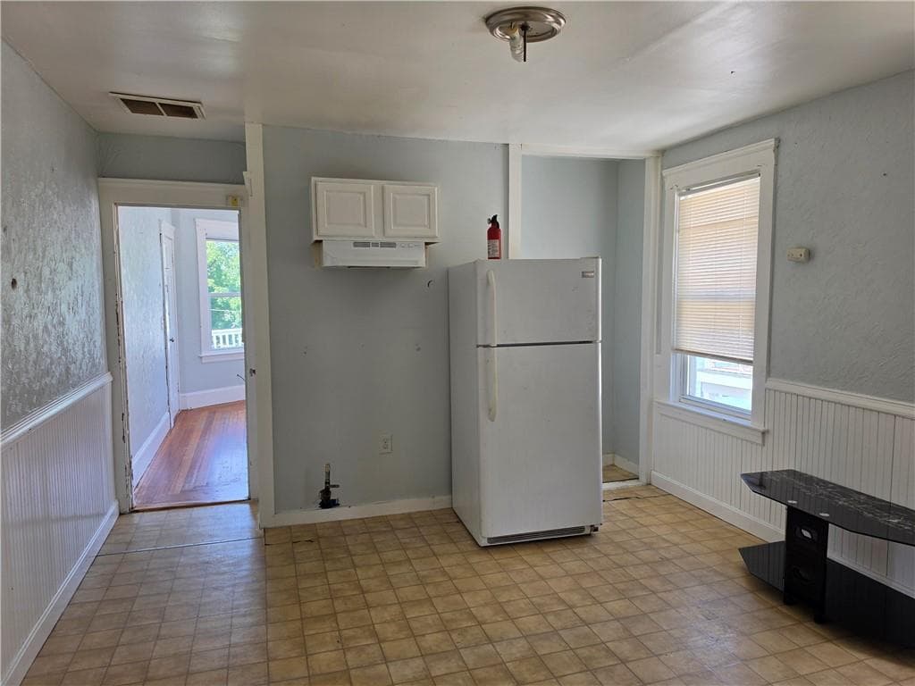 Multi Family at 112 Bernon Street, Providence, photo 14 of 35