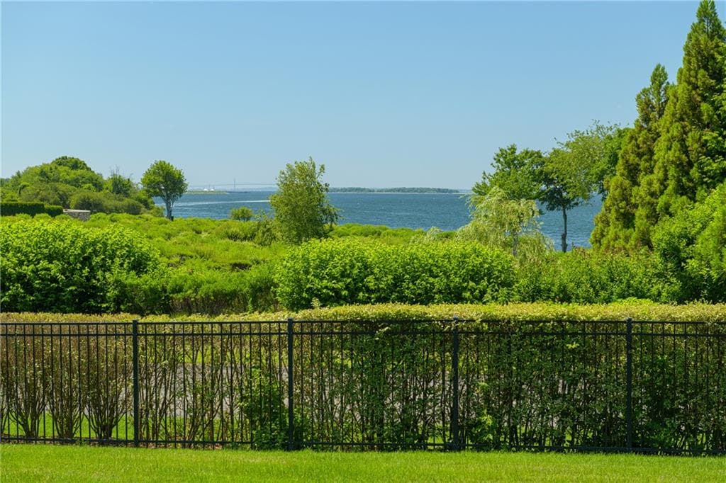 Single Family Residence at 231 Carnegie Harbor Drive, Portsmouth, photo 31 of 38
