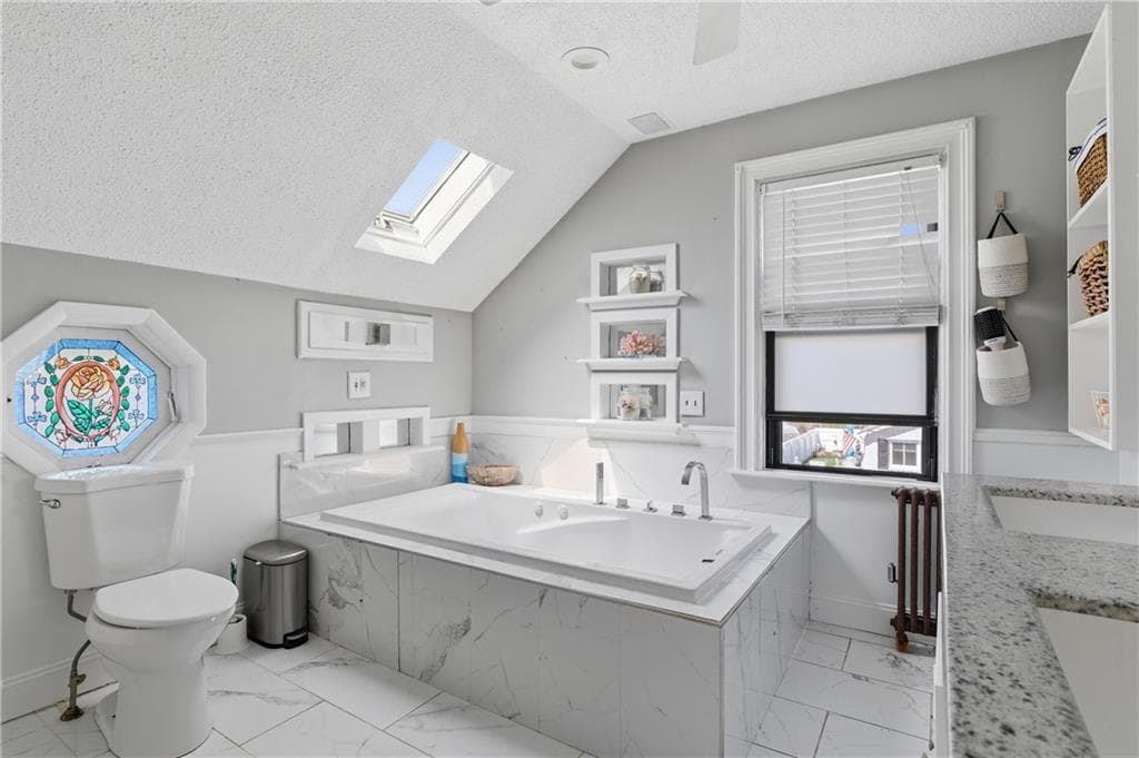 25 Hoppin Avenue photo 15