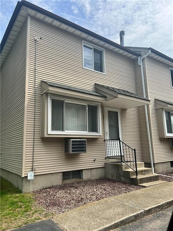 670 Union Avenue UNIT 1
