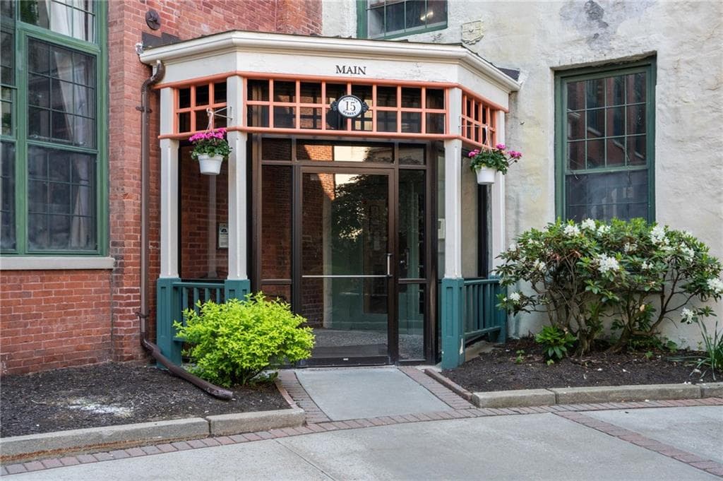 15 Higgins Street UNIT 109 photo 2