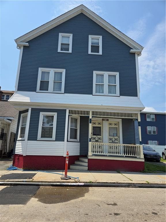 Multi Family at 73 Beacon Avenue, Providence, photo 4 of 36