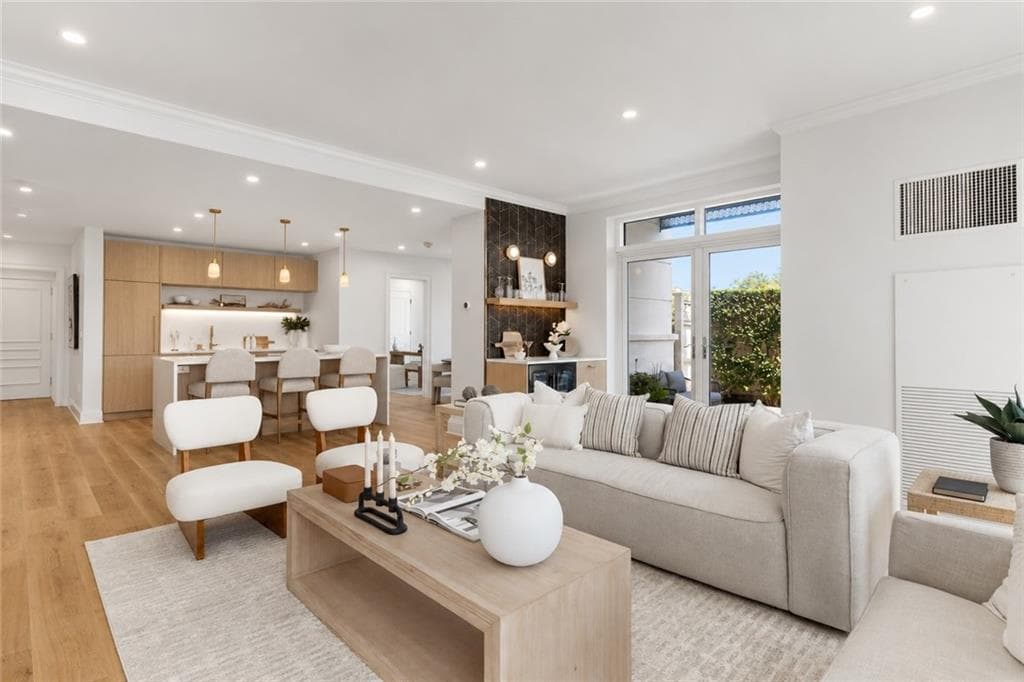 Condominium at 1 Tower Drive UNIT 102, Portsmouth, photo 5 of 25