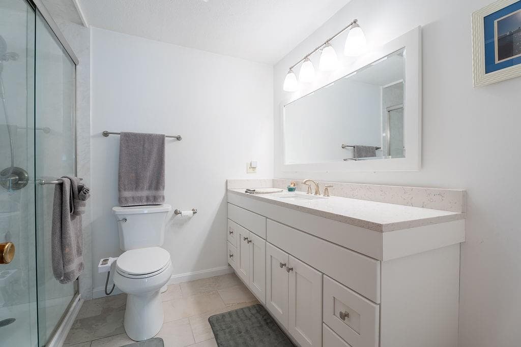 703 Brookhaven Lane UNIT 703 photo 24