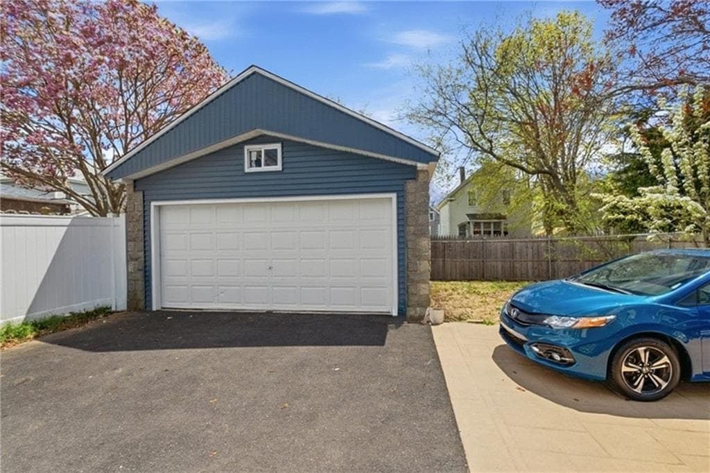 58 Willard Street photo 22