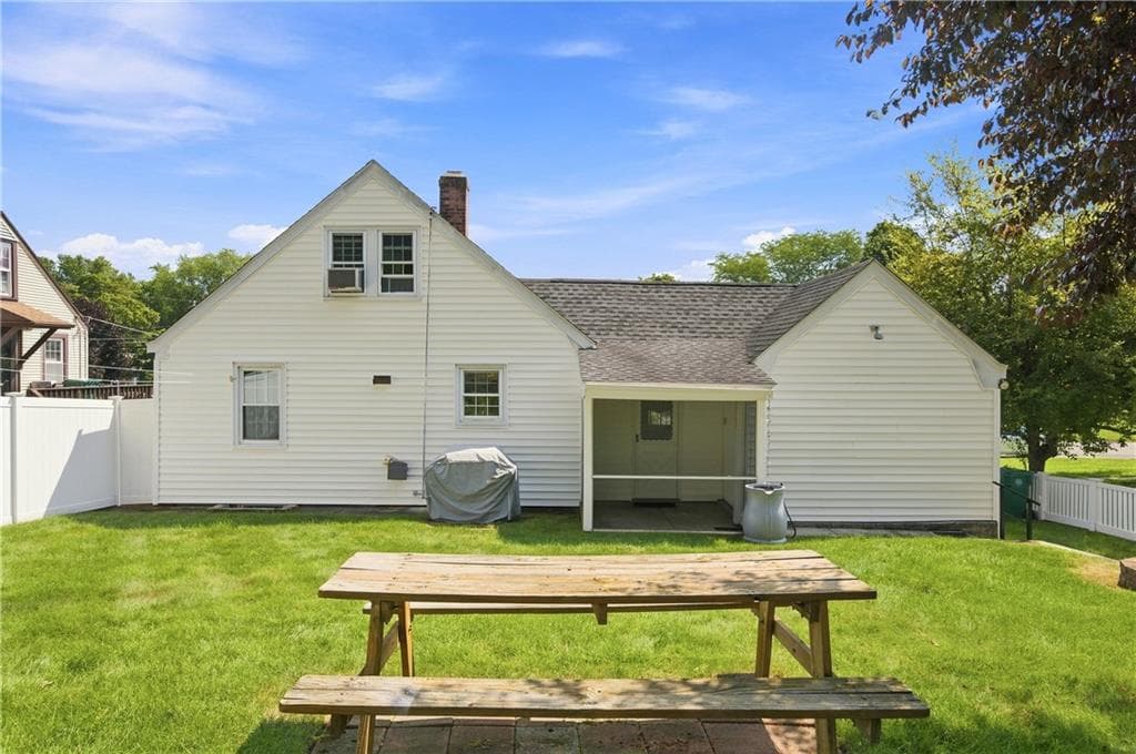 74 Macarthur Road photo 33