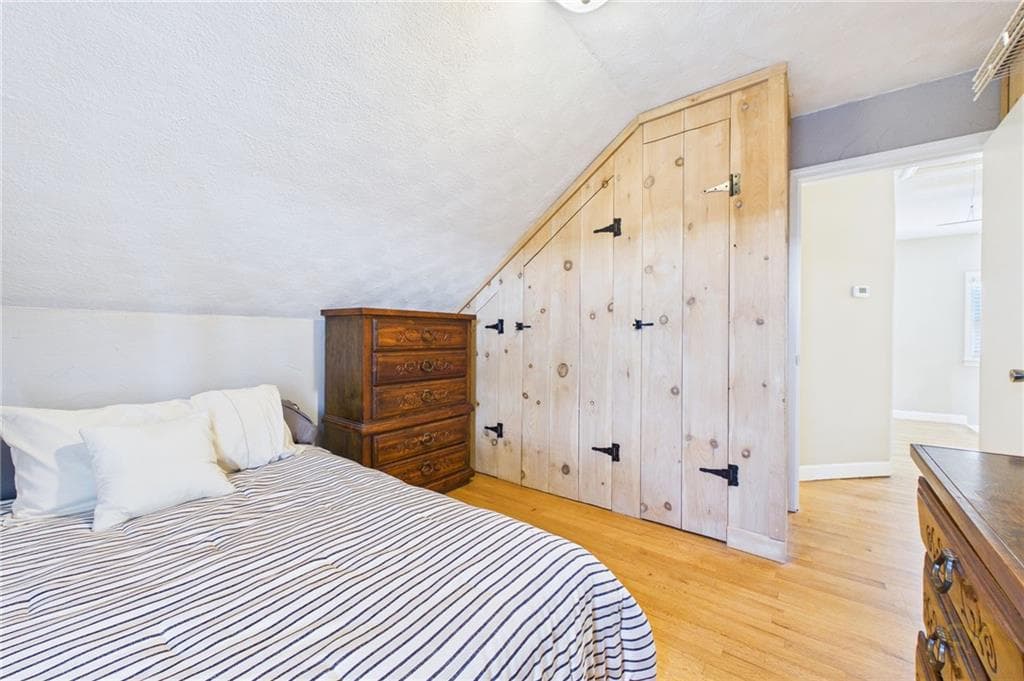 87 Stowe Street photo 17