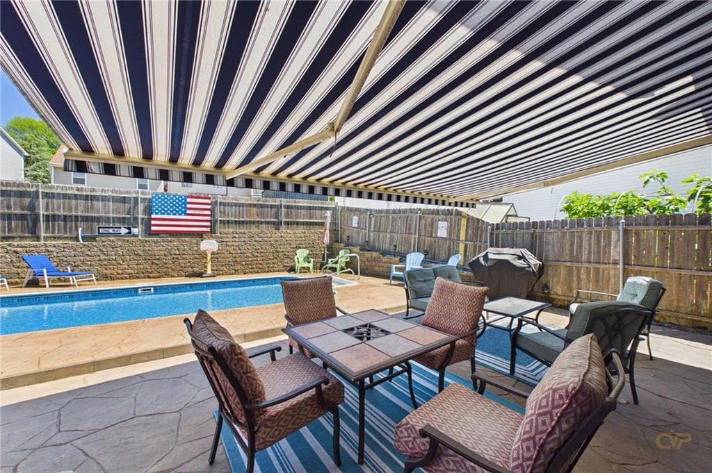87 Stowe Street photo 22