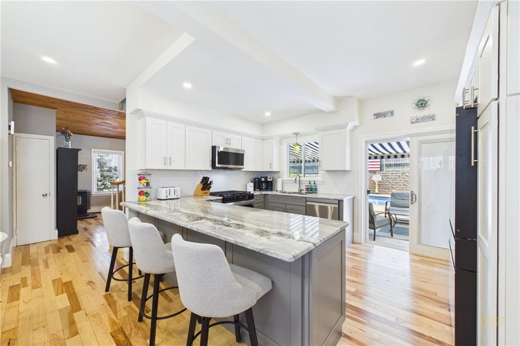 87 Stowe Street photo 7