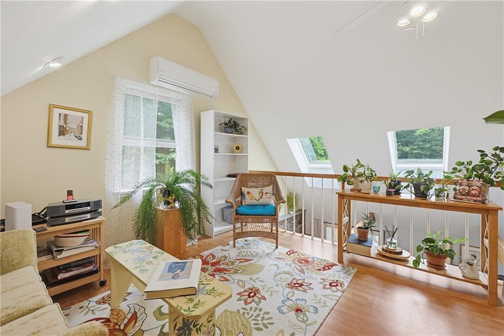 339 Tremont Street photo 29
