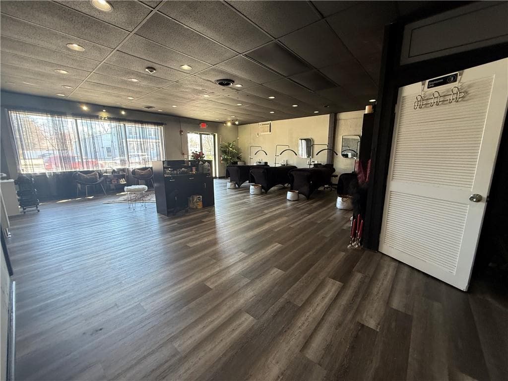 1709 Warwick Avenue UNIT A photo 2