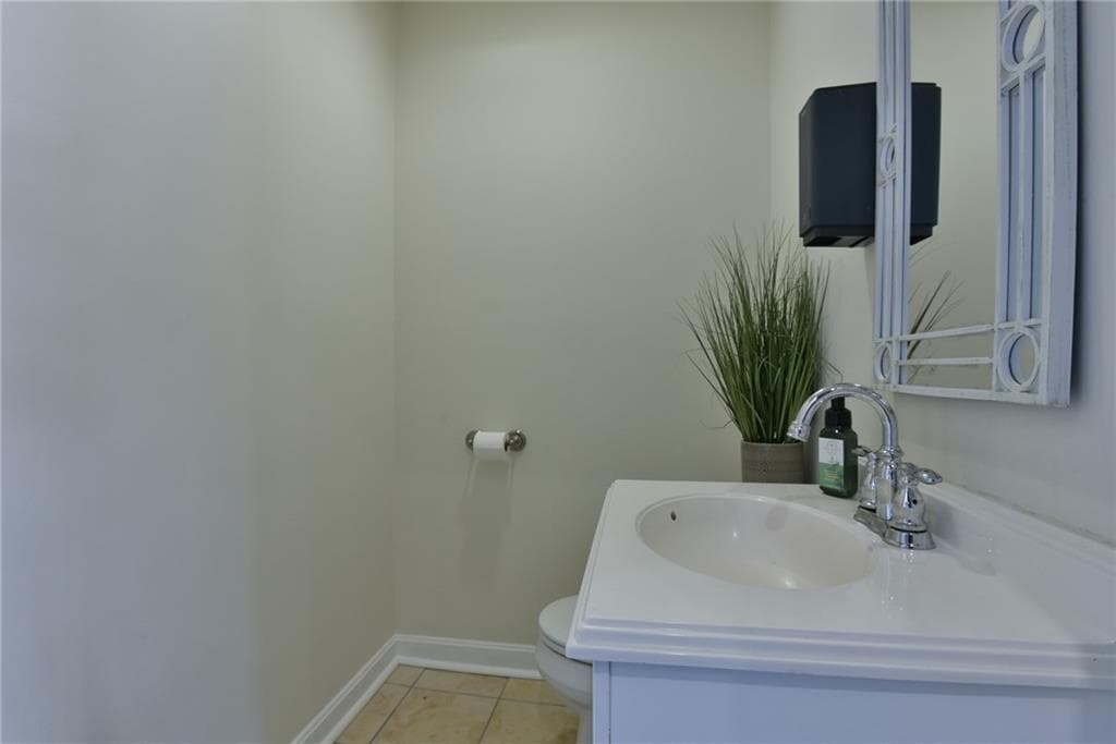 1709 Warwick Avenue UNIT A photo 3