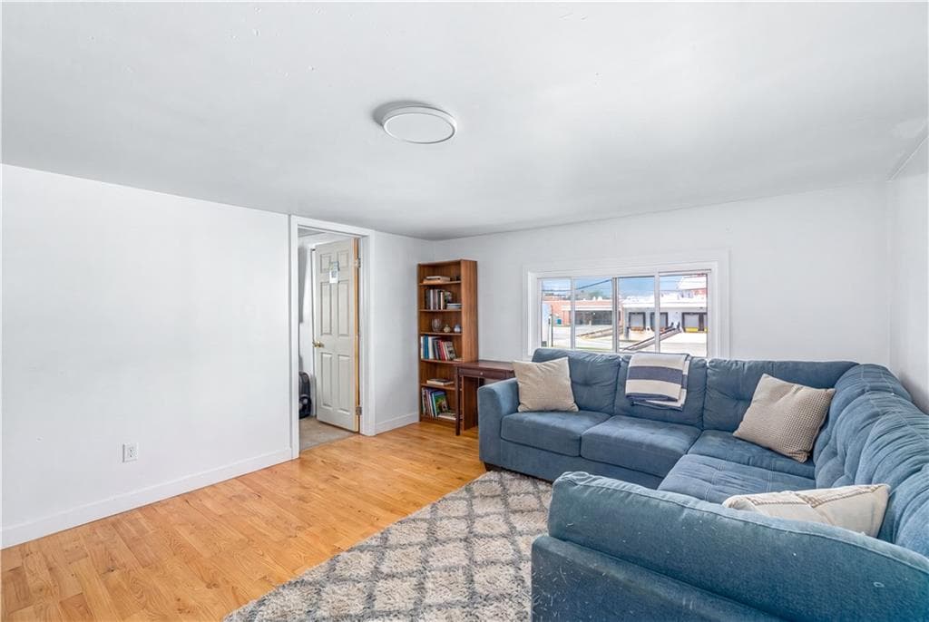 71 Roberts Street photo 32