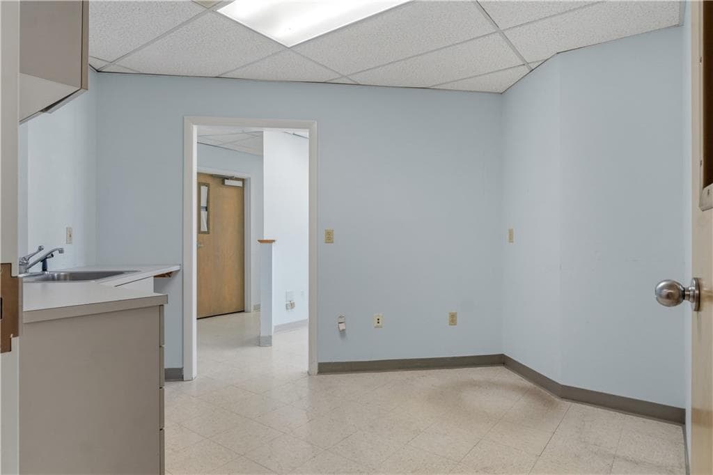320 Phillips Street UNIT 201 photo 28