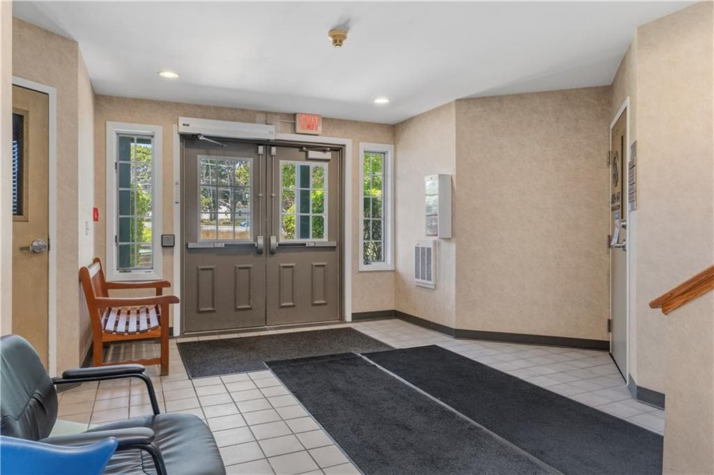 320 Phillips Street UNIT 201 photo 41