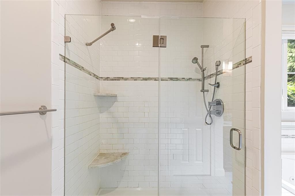406 Blackstone Boulevard photo 28