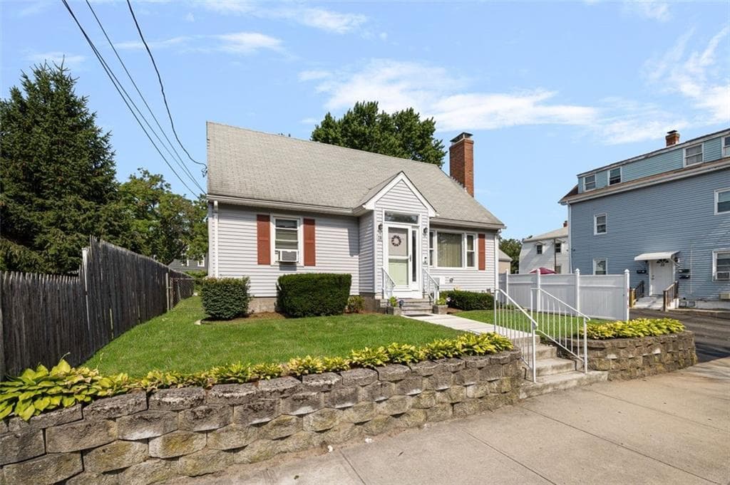 28 Lincoln Avenue
