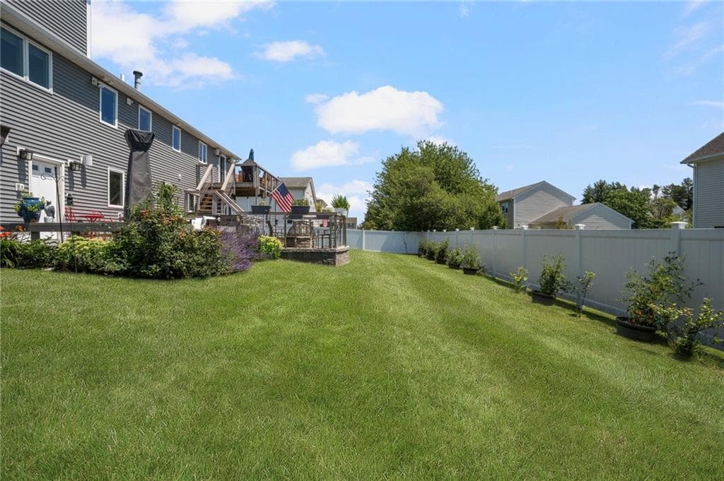 46 Exeter Boulevard photo 38