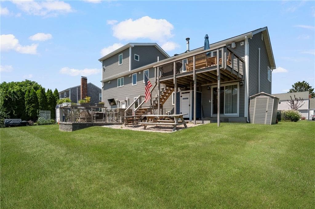 46 Exeter Boulevard photo 40