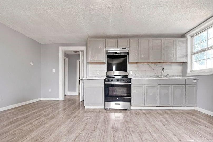 Multi Family at 21 Sackett Street Street, Providence, photo 23 of 36