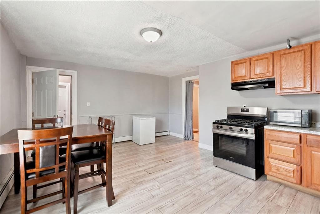 Multi Family at 21 Sackett Street Street, Providence, photo 16 of 36