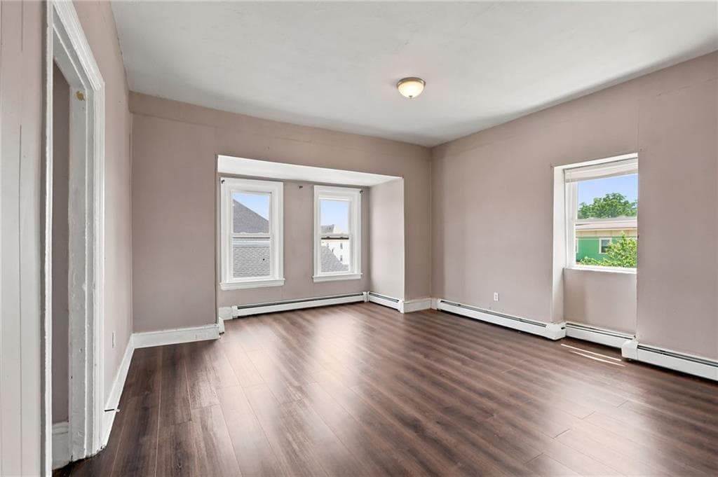 Multi Family at 21 Sackett Street Street, Providence, photo 7 of 36