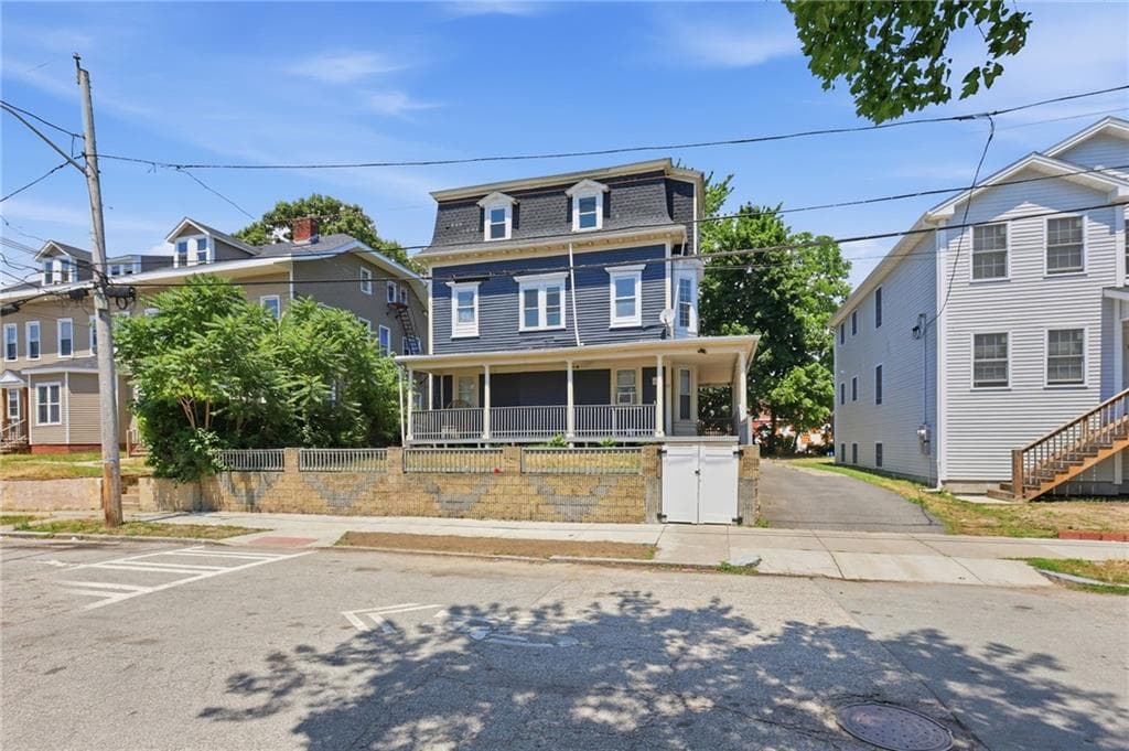 21 Sackett Street Street