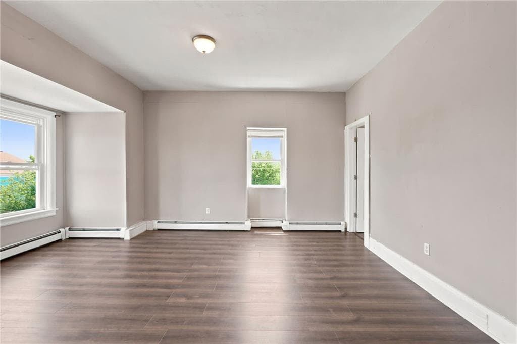 Multi Family at 21 Sackett Street Street, Providence, photo 5 of 36