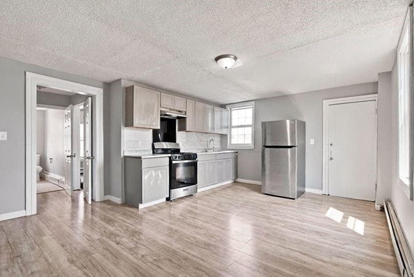 Multi Family at 21 Sackett Street Street, Providence, photo 9 of 36