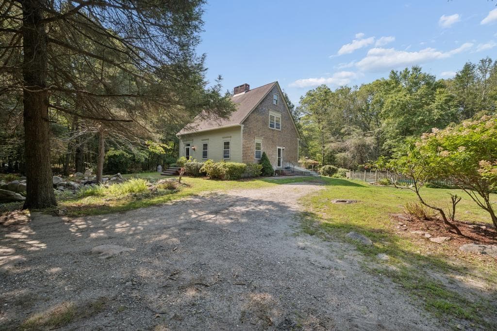Single Family Residence at 840 Lake Road, Tiverton, photo 13 of 37