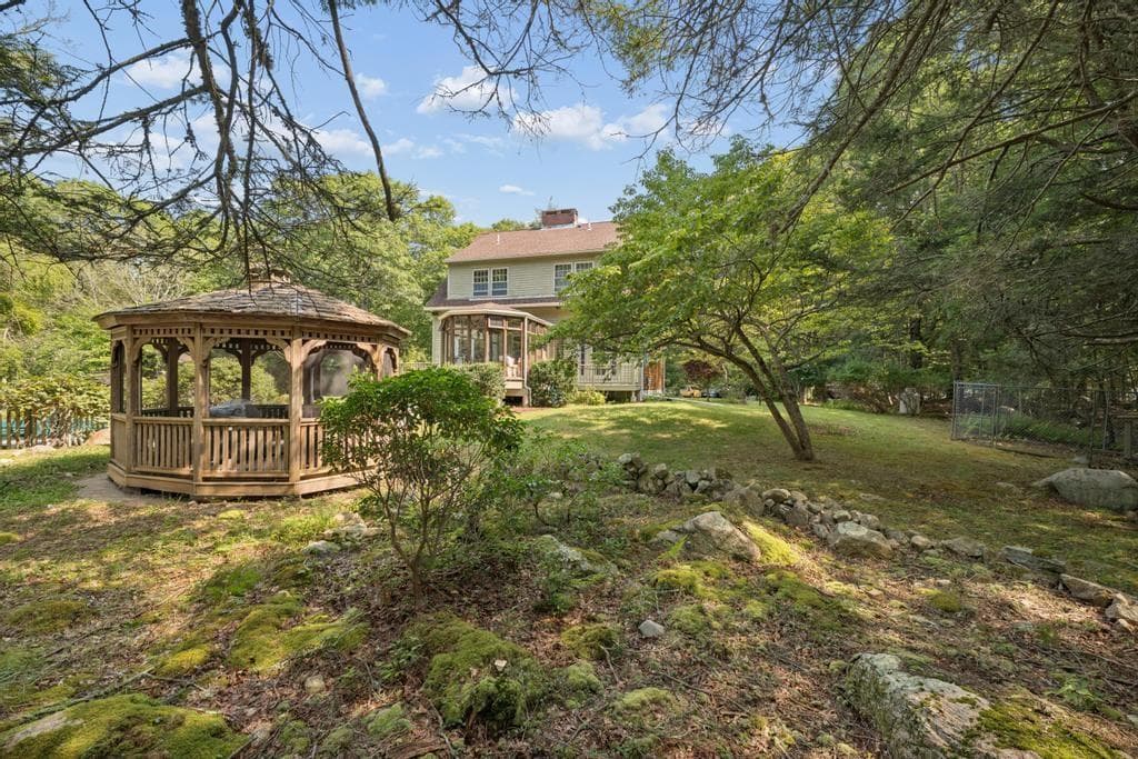 Single Family Residence at 840 Lake Road, Tiverton, photo 18 of 37