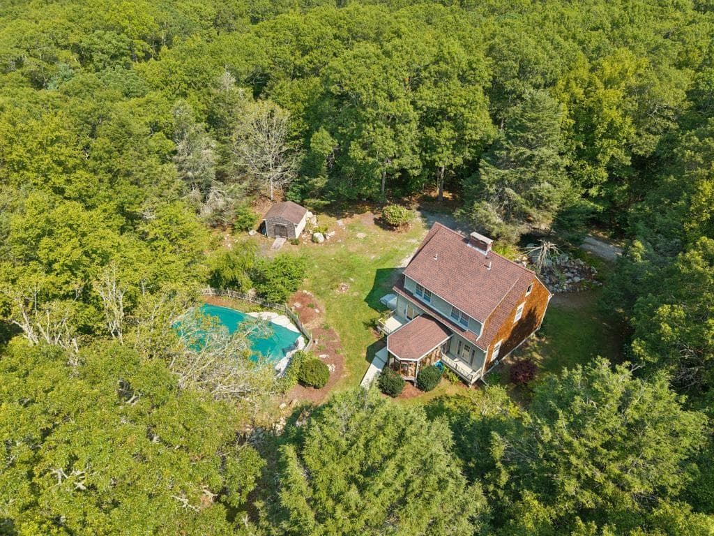 Single Family Residence at 840 Lake Road, Tiverton, photo 8 of 37