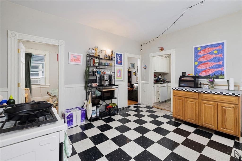 Multi Family at 54 Barton Street, Providence, photo 6 of 29