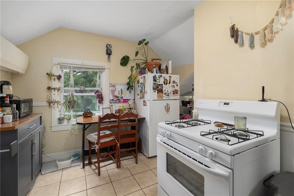 Multi Family at 56 Barton Street, Providence, photo 26 of 32