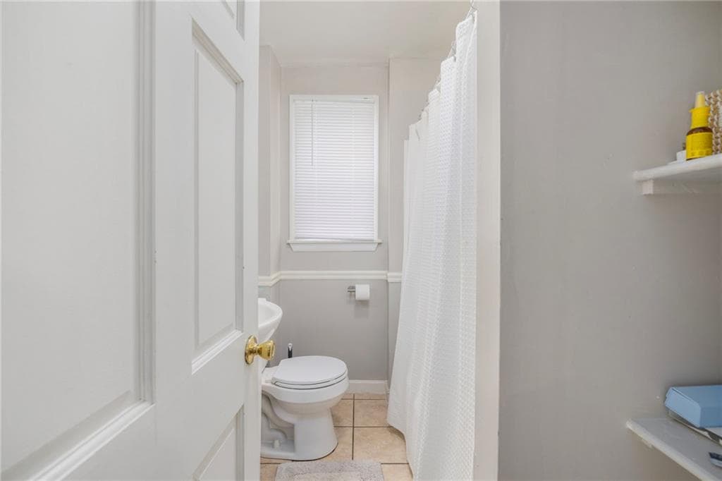Multi Family at 56 Barton Street, Providence, photo 10 of 32