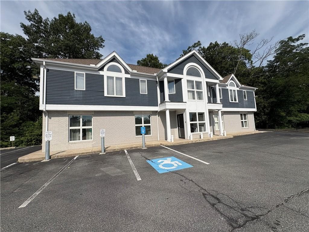 1119 Reservoir Avenue UNIT B photo 2