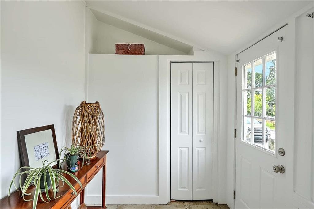 59 Booth Avenue photo 10