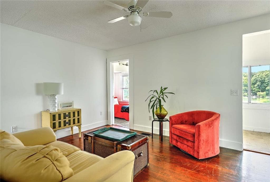 59 Booth Avenue photo 15