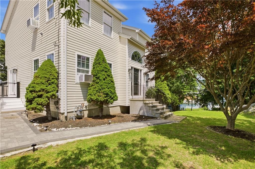 724 Woodman Street photo 41