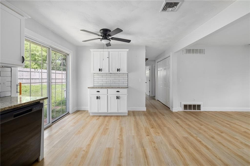 Single Family Residence at 37 Gerald Street, Warwick, photo 13 of 38