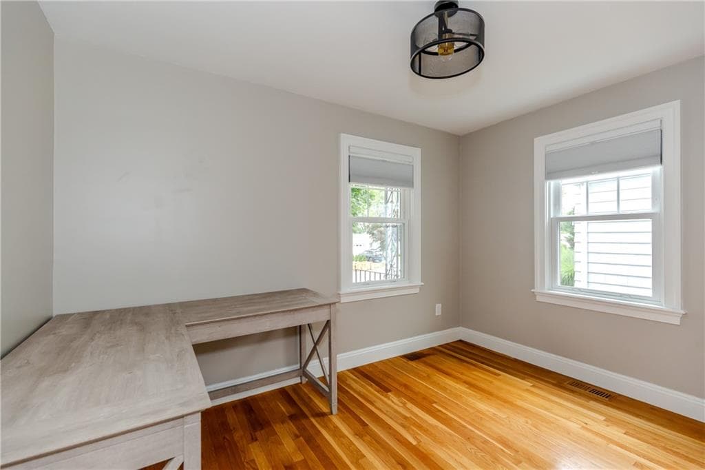 8 Barnes Street photo 16