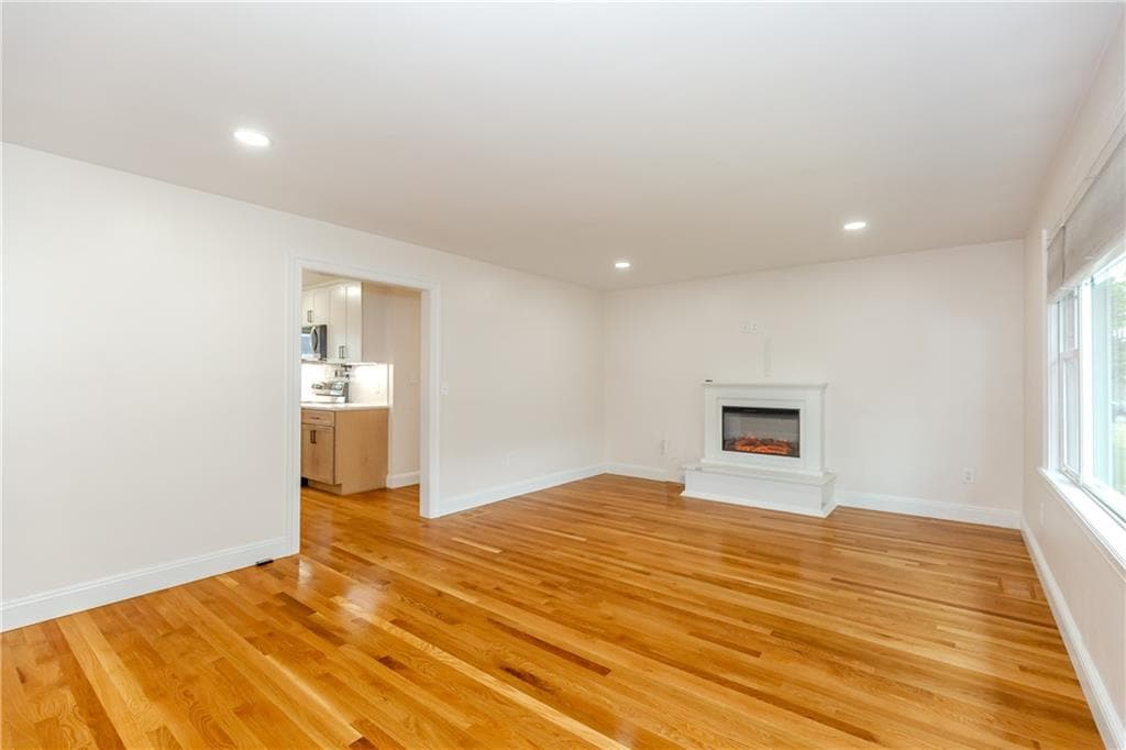 8 Barnes Street photo 19